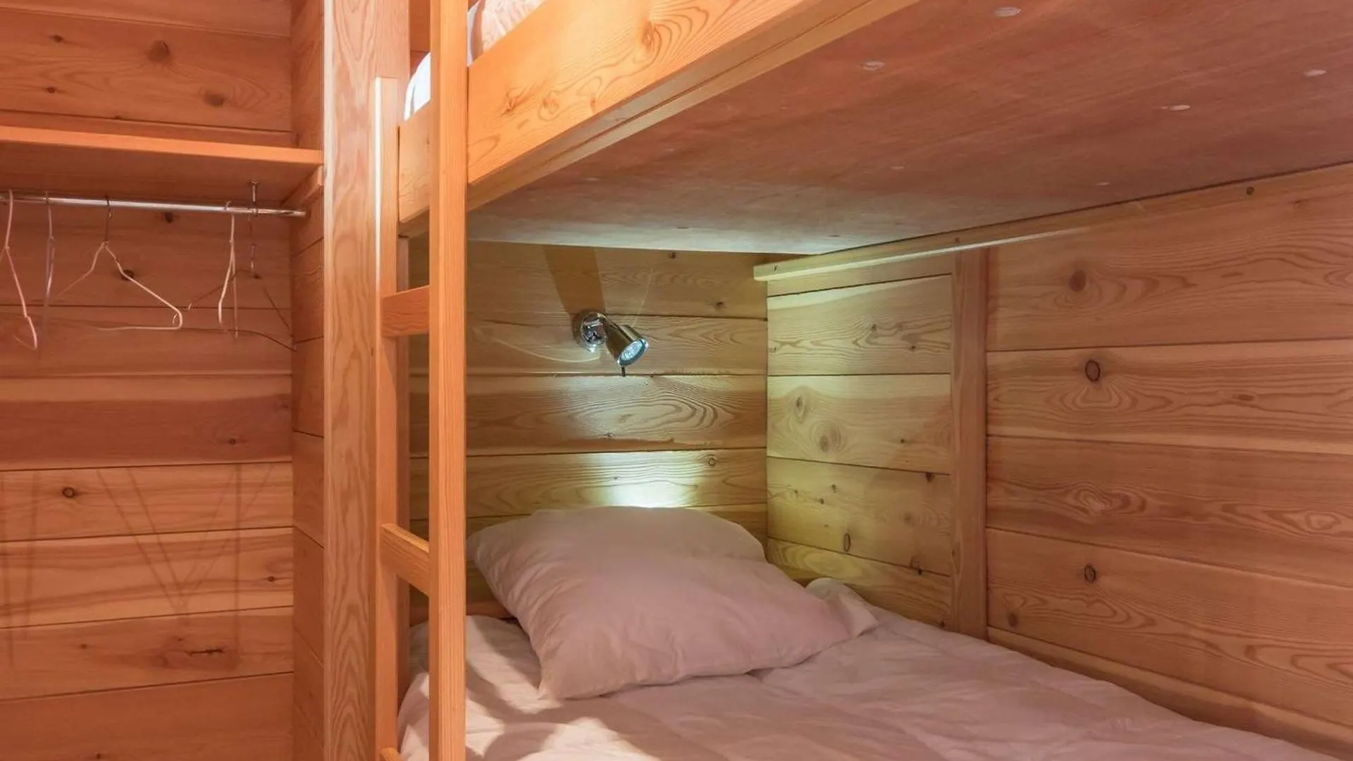 Studio Renove Avec Balcon Sud Et Parking, 4 Personnes, Montgenevre - Fr-1-330D-66 location